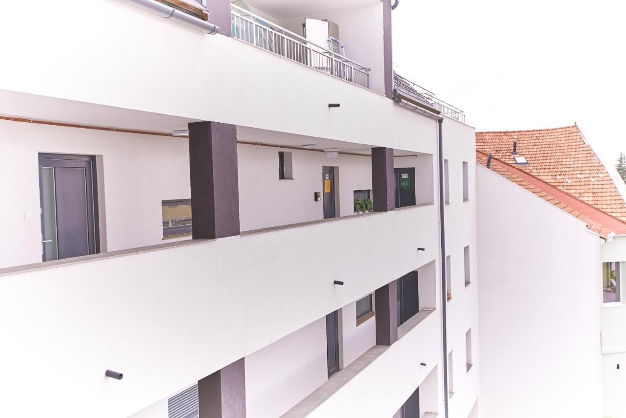 Starlight Bronze Szeged- Exclusive Apartment *